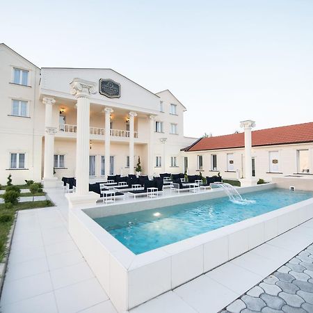 Villa Palace Novi Sad Exterior foto